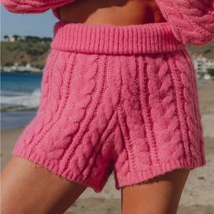 Daily drills pink knit shorts